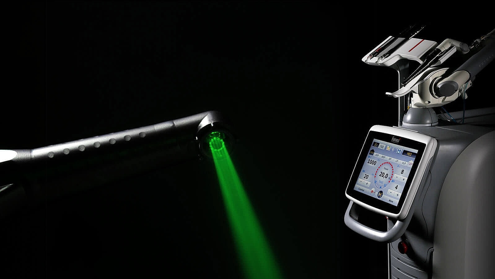 Laser equipment with green light emission.